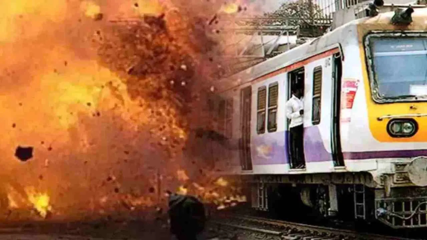 मोठी बातमी! मुंबईत एका ट्रेनमध्ये मोठा बॉम्बस्फोट होणार, स्वातंत्र्य दिनापूर्वी एका धमकीच्या कॉलने खळबळ उडवून दिली
