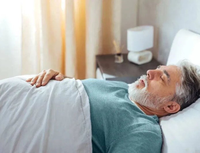 मूल असो वा नातवंडे… त्यांच्या वयानुसार रात्री किती वाजता झोपावे? जाणून घ्या