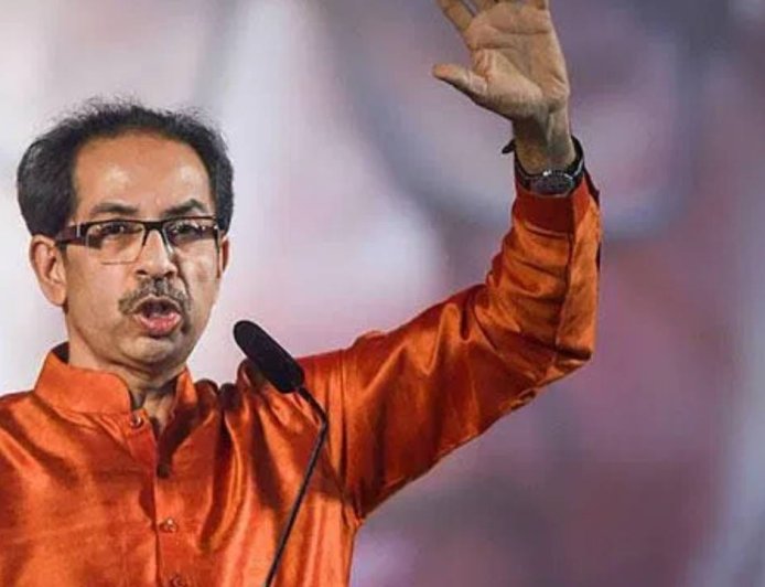 ठाकरे गटाला सर्वात मोठा हादरा, बड्या नेत्याने थेट दिला राजीनामा; ऐन निवडणुकीत नाराजीमुळे खळबळ!