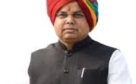 माजी मंत्री प्रवीण पोटे यांच्याविरुद्ध क्षुद्र राजकारण