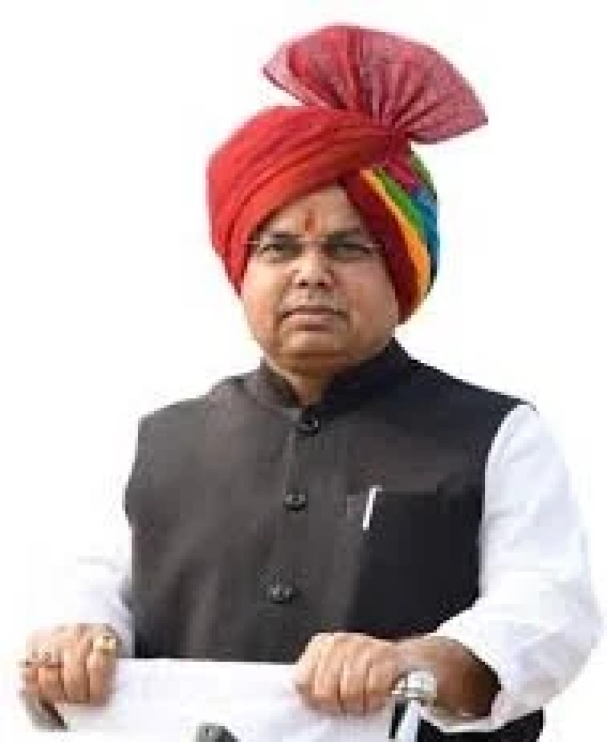 माजी मंत्री प्रवीण पोटे यांच्याविरुद्ध क्षुद्र राजकारण