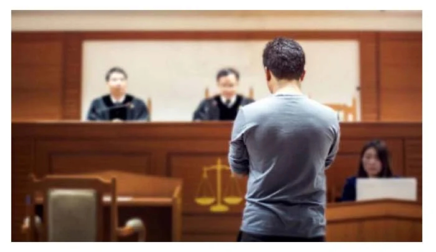 एका व्यक्तीने ९,००० अपील दाखल केले.