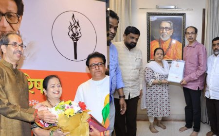 किशोरी पेडणेकरांना मोठा धक्का, मुंबई महापालिकेत ठाकरेंची मोठी खेळी, नेमकं काय घडलं?