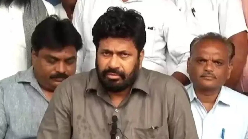 शेतकरी कर्जमाफीची घोषणा होताच बच्चू कडू यांची पहिली प्रतिक्रिया, बोलावली महत्त्वाची बैठक