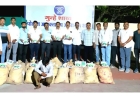 रेल्वेने वाहतूक करण्यात येत असलेली प्रतिबंधित एचटीबीटी कापसाच्या बियाण्यांची ८०५ अवैध पाकिटे जप्त.