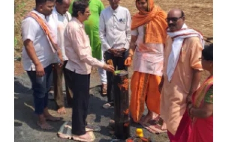 आदिवासी बांधवांना हातपंप देण्यात आले, ज्यामुळे पाण्याची समस्या सुटली.