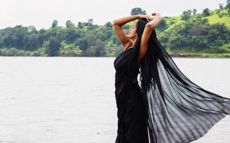 भारताने वर्ल्ड कप जिंकल्यास ऑन कॅमेरा कपडे काढून टाकेन, या बोल्ड अभिनेत्रीने केलेलं विधान