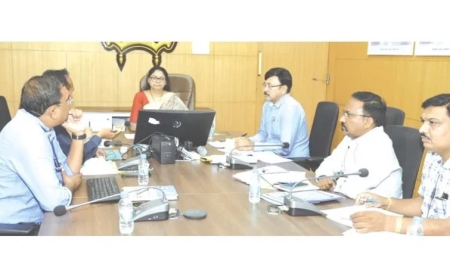 पावसाळ्यापूर्वी शाळेची दुरुस्ती पूर्ण करा, विद्यार्थ्यांच्या सुरक्षेला प्राधान्य – आयुक्त वर्षा लढा