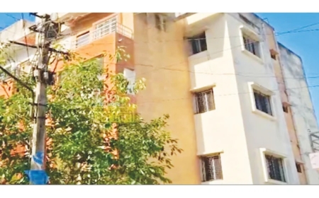 कथोरा रोडवरचा तो फ्लॅट व्यभिचाराचा अड्डा बनला होता.