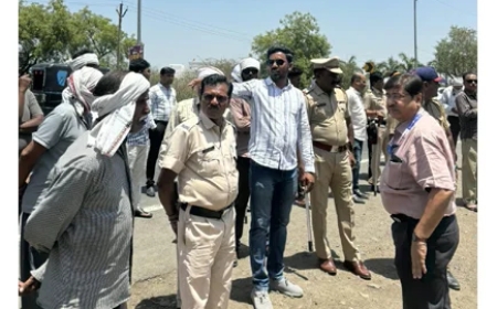 राजपूत ढाब्याच्या आवारातील बेकायदेशीर झोपडपट्ट्या पाडण्यात आल्या.