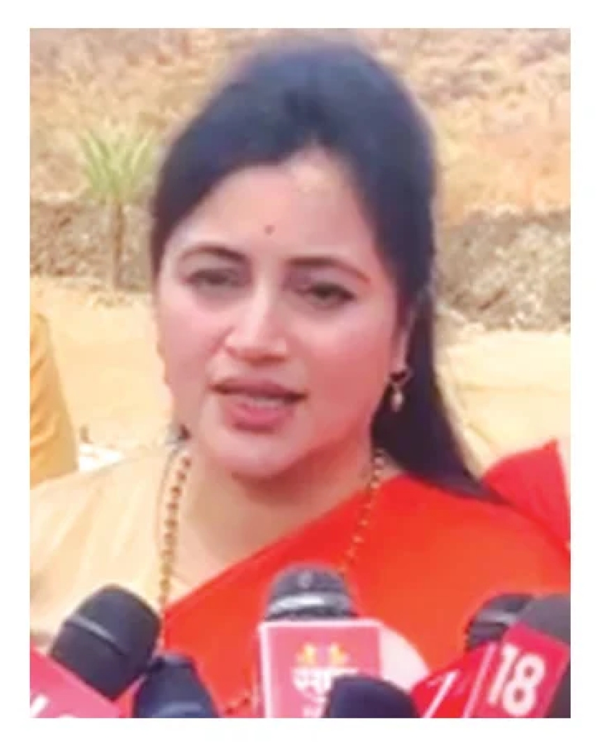 माजी खासदार नवनीत राणा अत्यंत आक्रमक आहेत