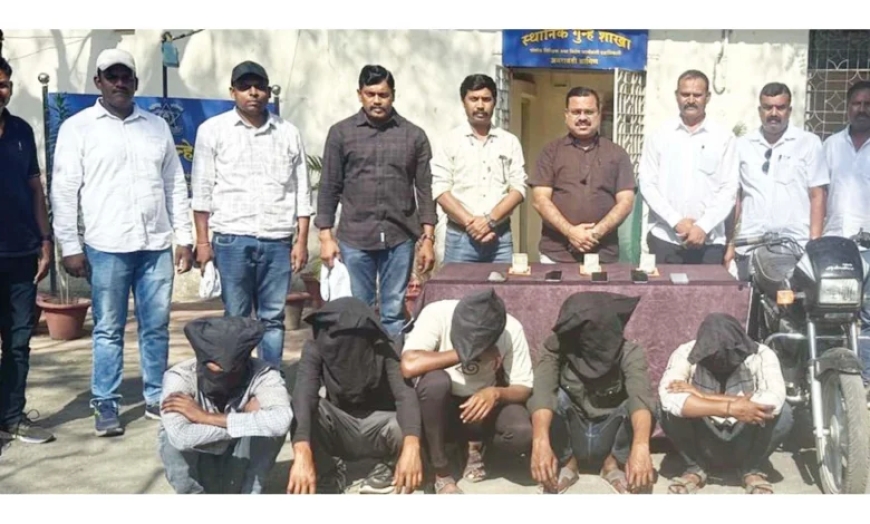एका फायनान्स कंपनीच्या कर्मचाऱ्याला लुटणाऱ्या पाच दरोडेखोरांना अटक करण्यात आली.