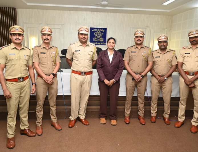अमरावती शहर पोलीस दलात पदोन्नतीचा आनंदोत्सव