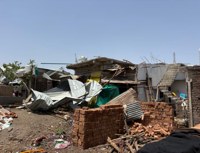 प्री-मानसून बारिश का कहर: 25.75 हेक्टेअर फसलें तबाह, 96 मकानों को नुकसान