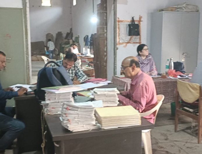 मुर्तीजापूरात तपास पथकाची धडक; धान्य गैरव्यवहाराचे धागेदोरे उलगडणार?