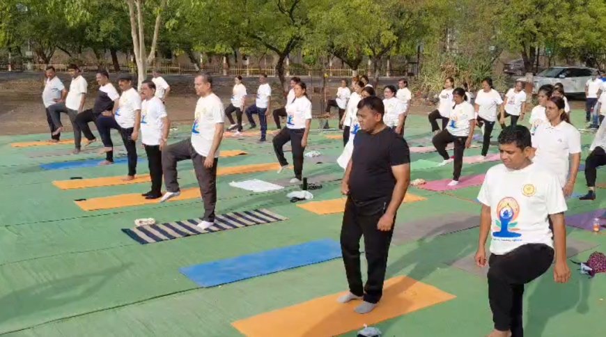 संत गाडगे बाबा अमरावती विद्यापीठात आंतरराष्ट्रीय योग दिन उत्साहात साजरा