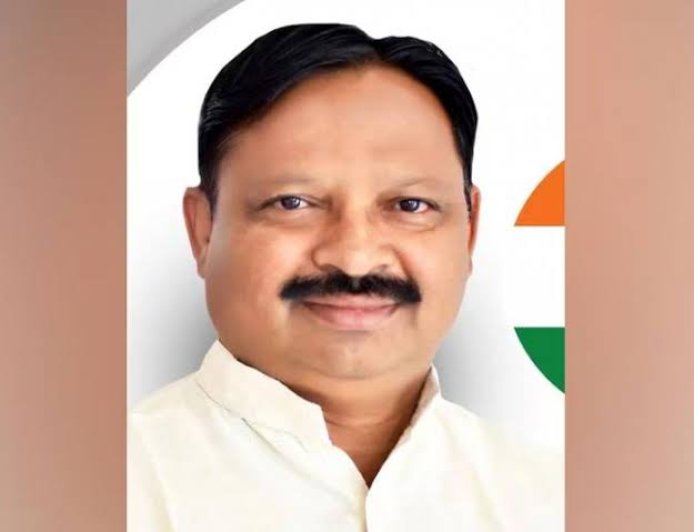 रस्ते, घरकुल, आरोग्य, पाणी पुरवठ्याच्या समस्या सोडवाण्यात                       *खासदार बळवंत वानखडे यांचे निर्देश
